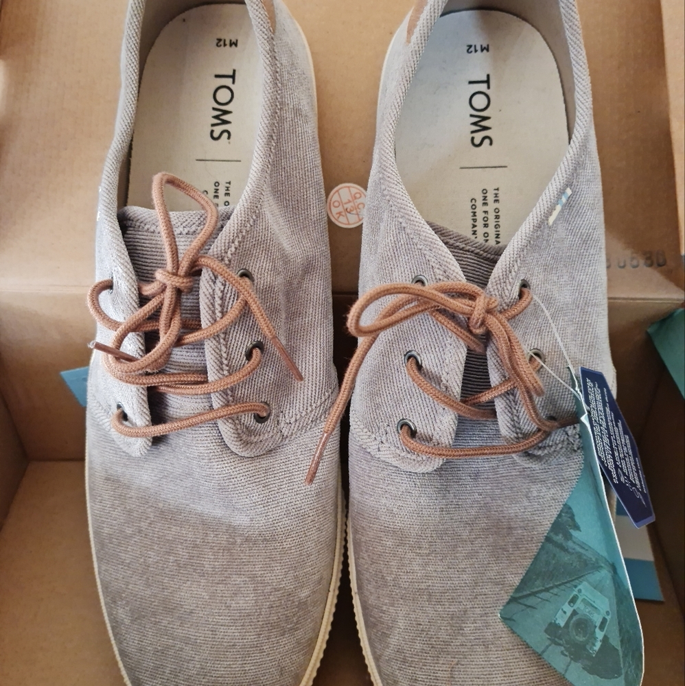 Men's Toms, Carlo style, size 12, light grey denim,new with tags in box, laced